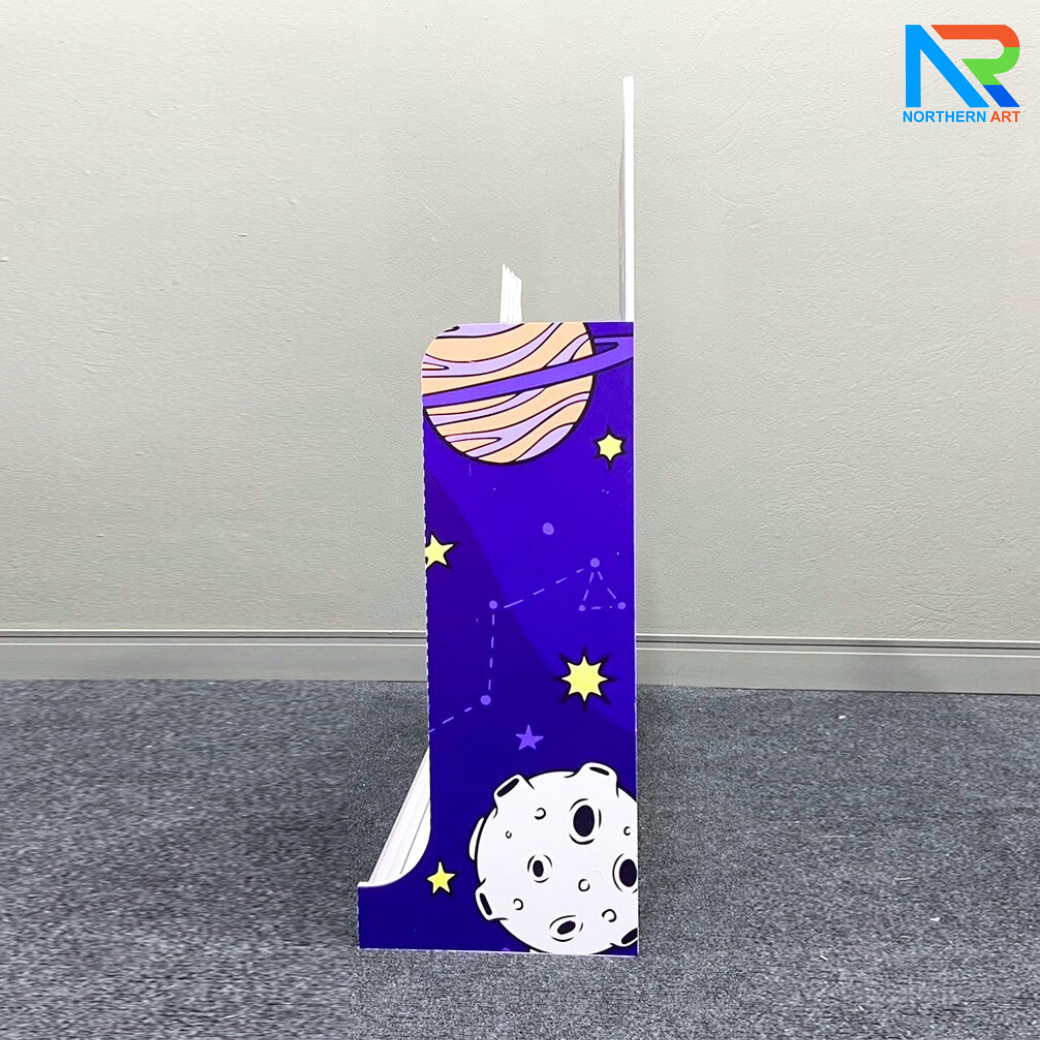 เกมส์ยิงเป้าตั้งโต๊ะ ขนาด (W)65 x (D)30 x (H)92 cm. พร้อมเป้าเคลื่อนที่ 4 แผ่น 3 ชุด และปืนกระสุนโฟม 1 กระบอก