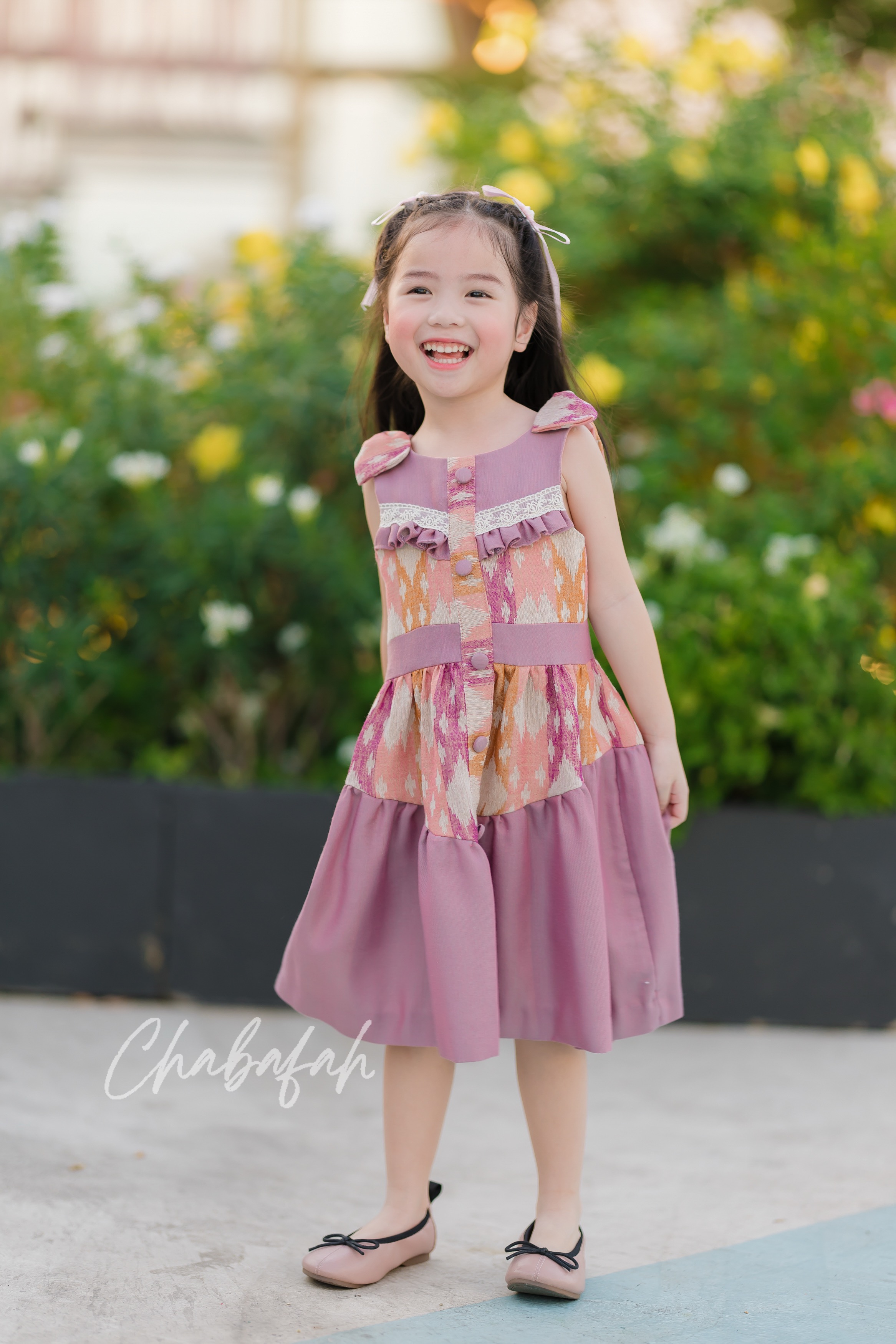 เดรสแขนกุดผ้าไทย แบรนด์ Chabafah สีม่วงตุ่น