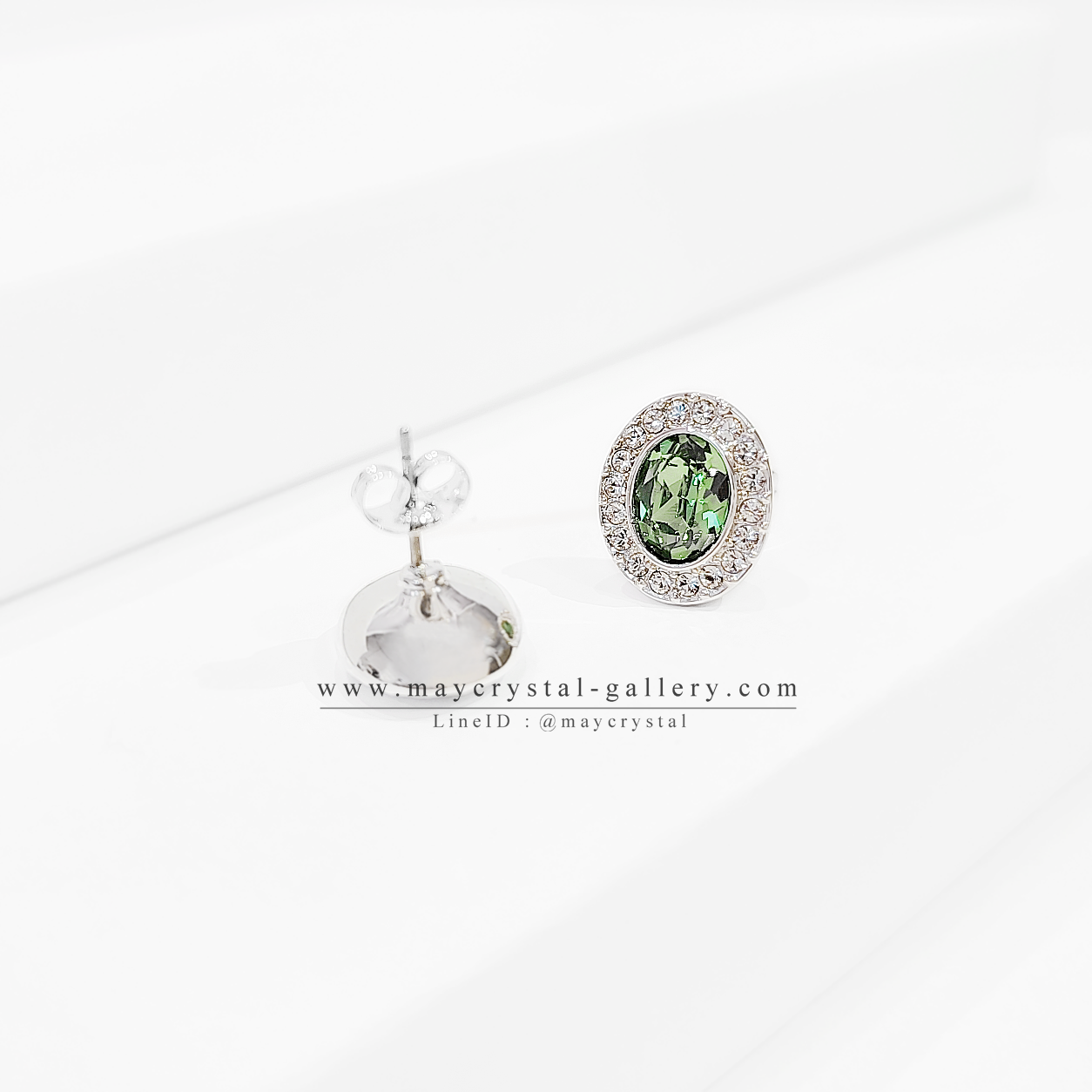 ต่างหูคริสตัลจากยุโรป (Embellished with Crystals from Austria)