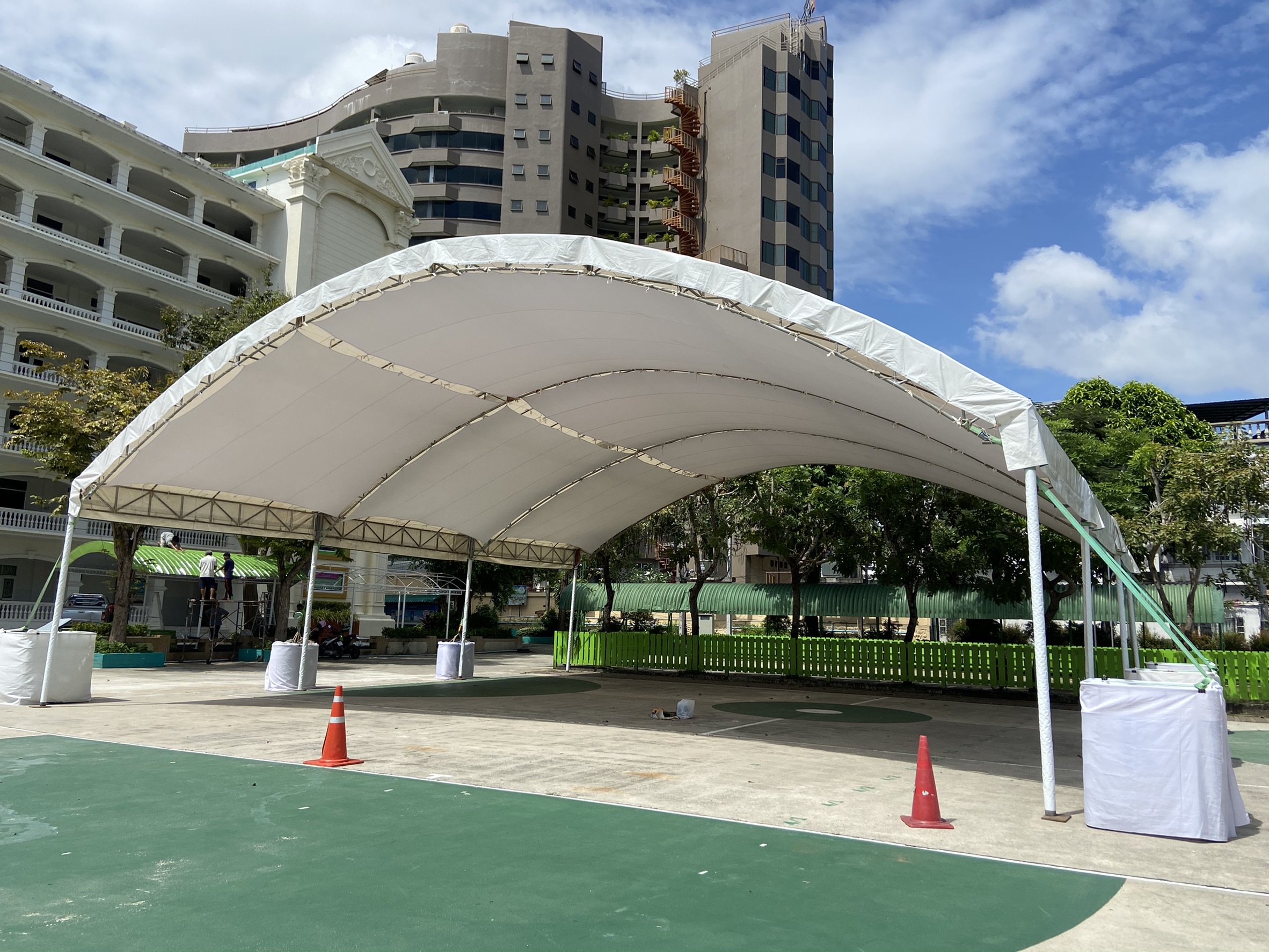 เต็นท์โดมขนาดใหญ่ กว้าง 15 เมตร เหมาะสำหรับงานแสดงสินค้า งานพิธีใหญ่ๆ