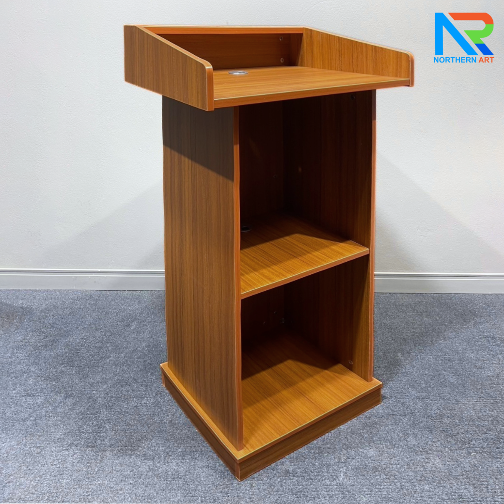 โพเดียมไม้ ลายไม้สีสัก ขนาด (W)63 x (D)50 x (H)111 cm. พร้อมชั้นวางของ