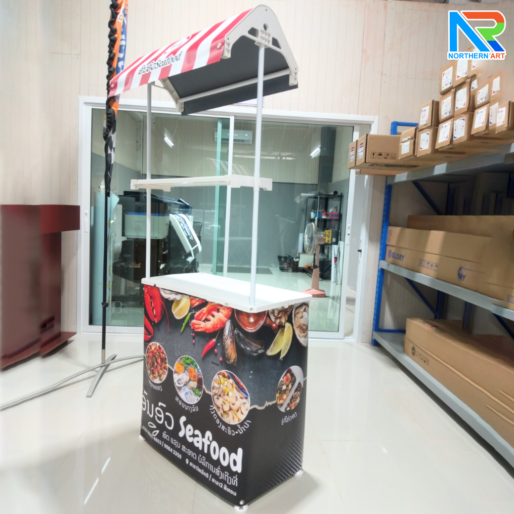 โต๊ะชงชิม บูธชงชิม รุ่นมีหลังคา ขนาด (W)78 x (D)40 x (H)185 cm.พร้อมชั้นวางของ หลังคา ถอดประกอบได้ พร้อมกระเป๋า 1 ใบ