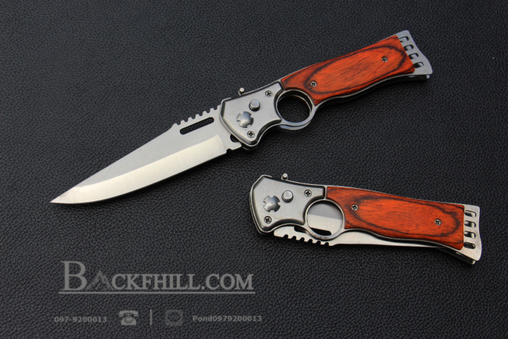 มีดพับสปริง Stainless Steel ใบมีดสวิง ด้ามไม้รูควง ปลายแหลม ขนาด 9 นิ้ว