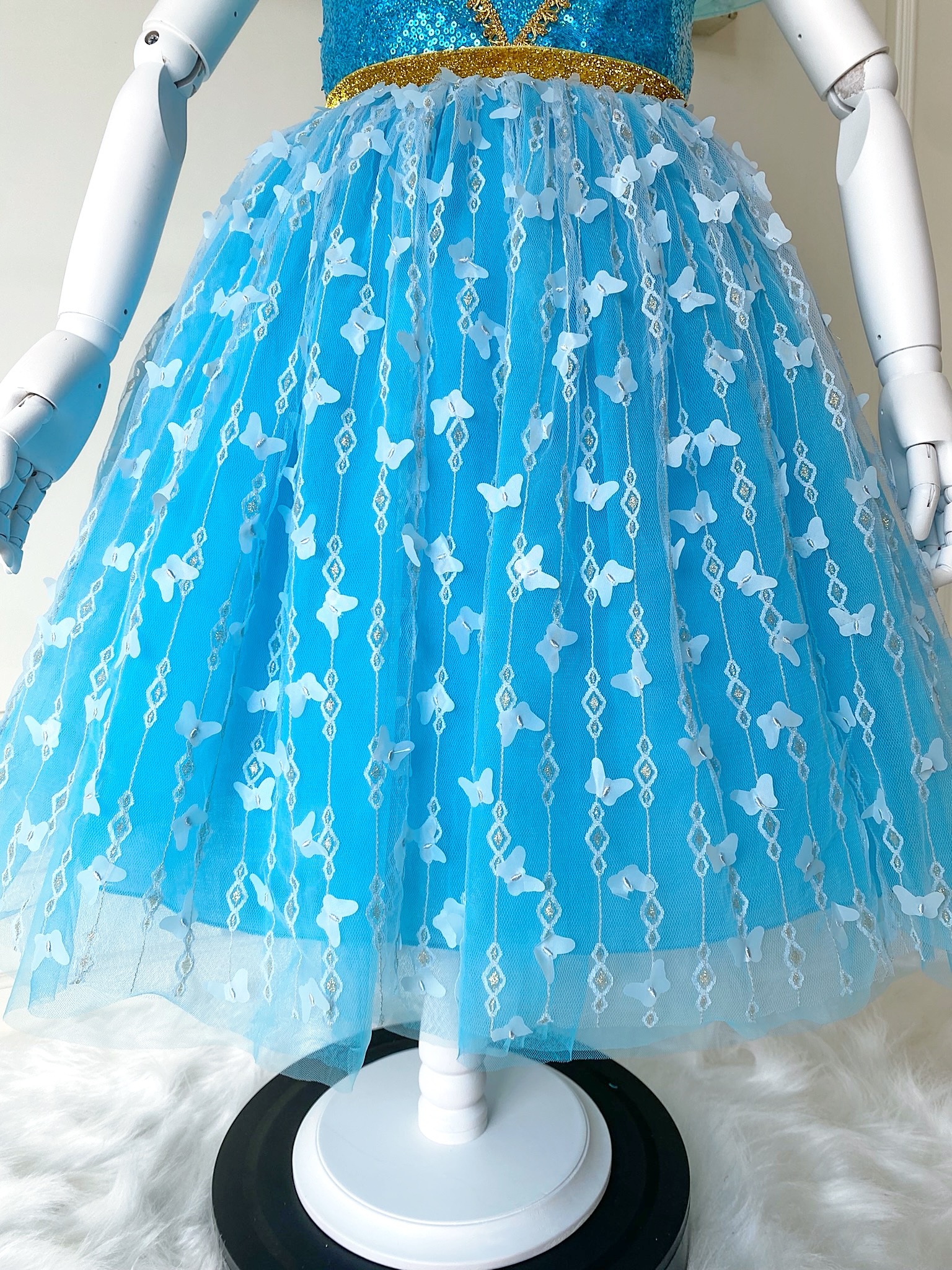 ชุดเจ้าหญิงจัสมิน (Jasmine) กระโปรงบาน พร้อมเครื่องประดับศีรษะสีทองหรูหรา (ไม่รวมสร้อยคอ ถ้าสนใจมีขายแยกค่ะ)