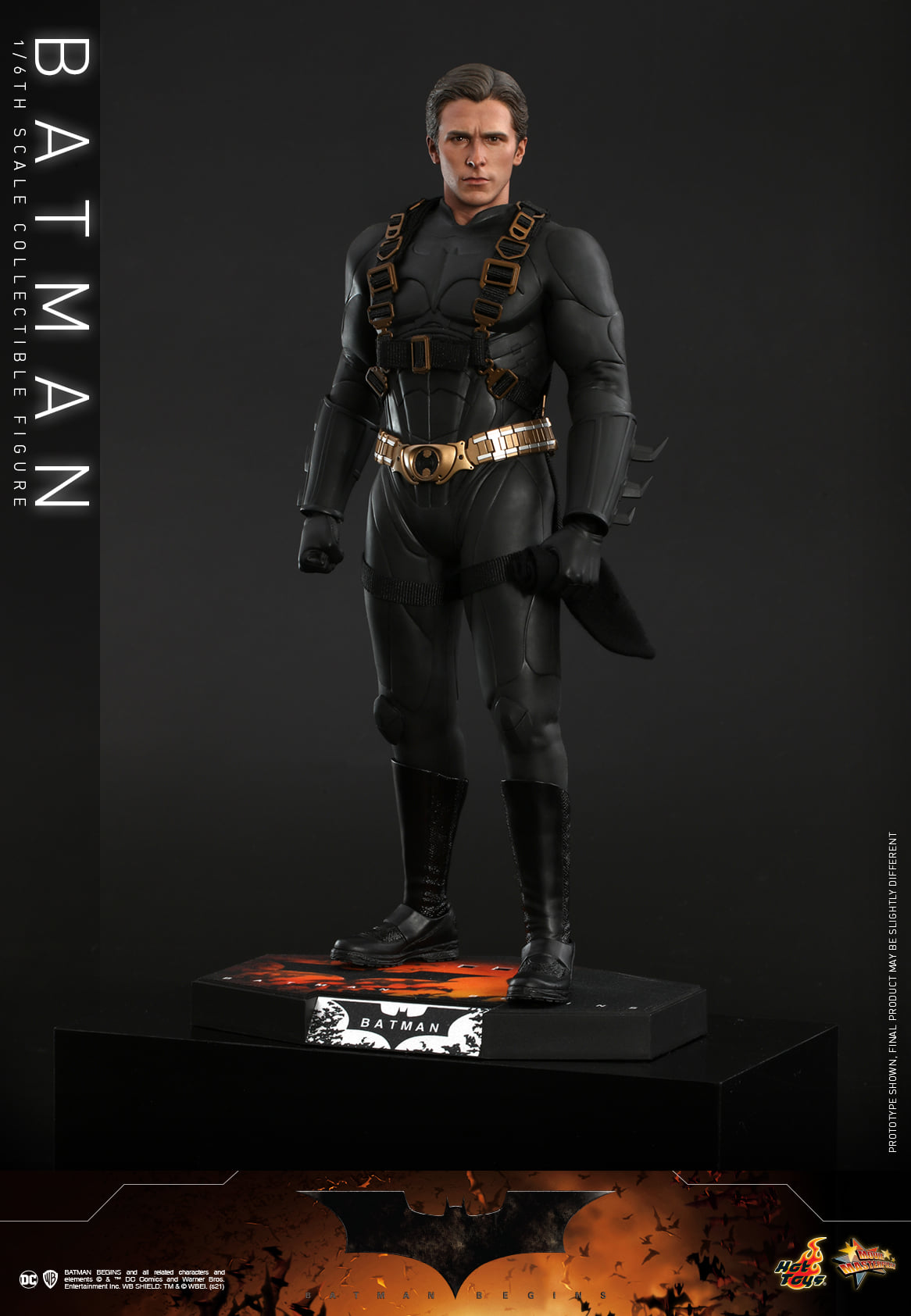 Hot Toys MMS595 1/6 Batman Begins - Batman