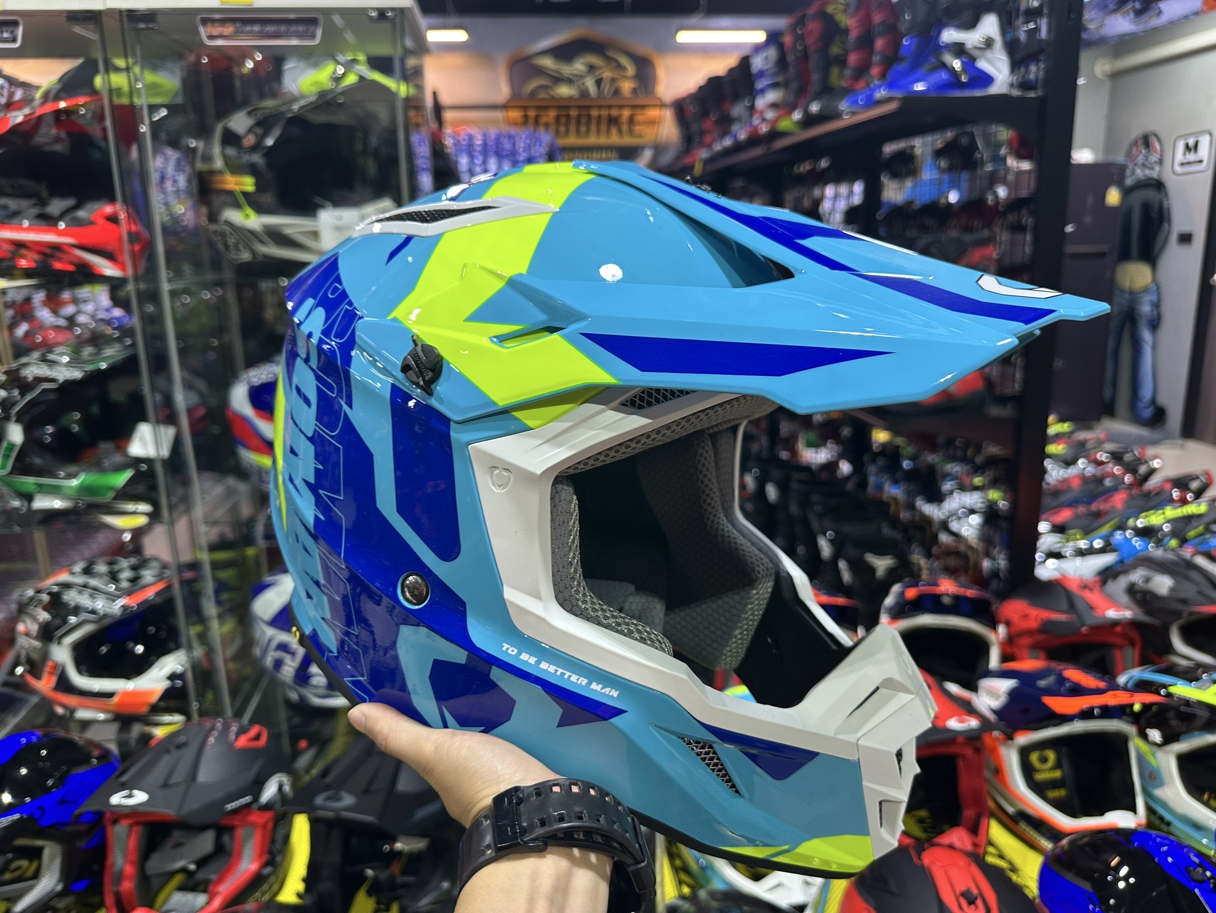 หมวกวิบาก SOMAN