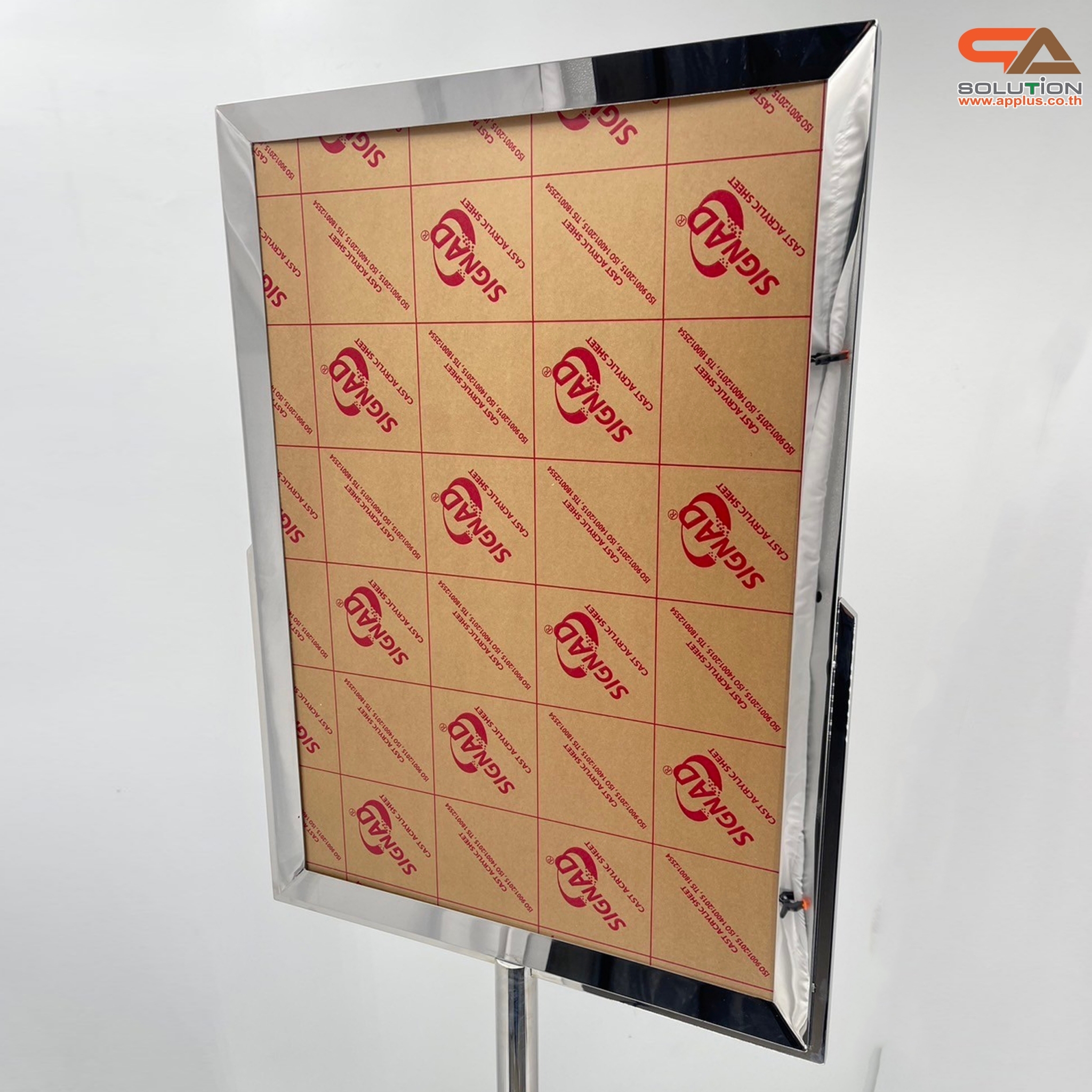 โปสเตอร์สแตนด์ สแตนเลส ฐานกลม เสาเดี่ยว ขนาด (W)50 x (L)70 x (H)160 cm.สแตนเลสเกรด304 พร้อมอะคริลิค หนา 2 มม. 2 แผ่น ประกบ สอดงานพิมพ์ด้านบน