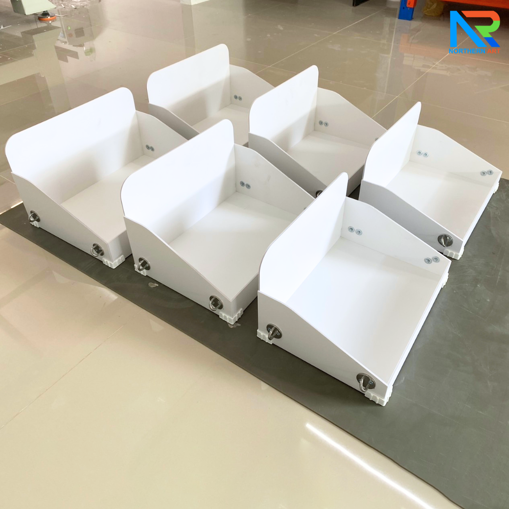 SAMPLING MOBILE TRAY ถาดแจกเคลื่อนที่ ขนาด (W)35 x (D)25 x (H)20 cm. วัสดุโครงพลาสวูดพร้อมสายคล้อง