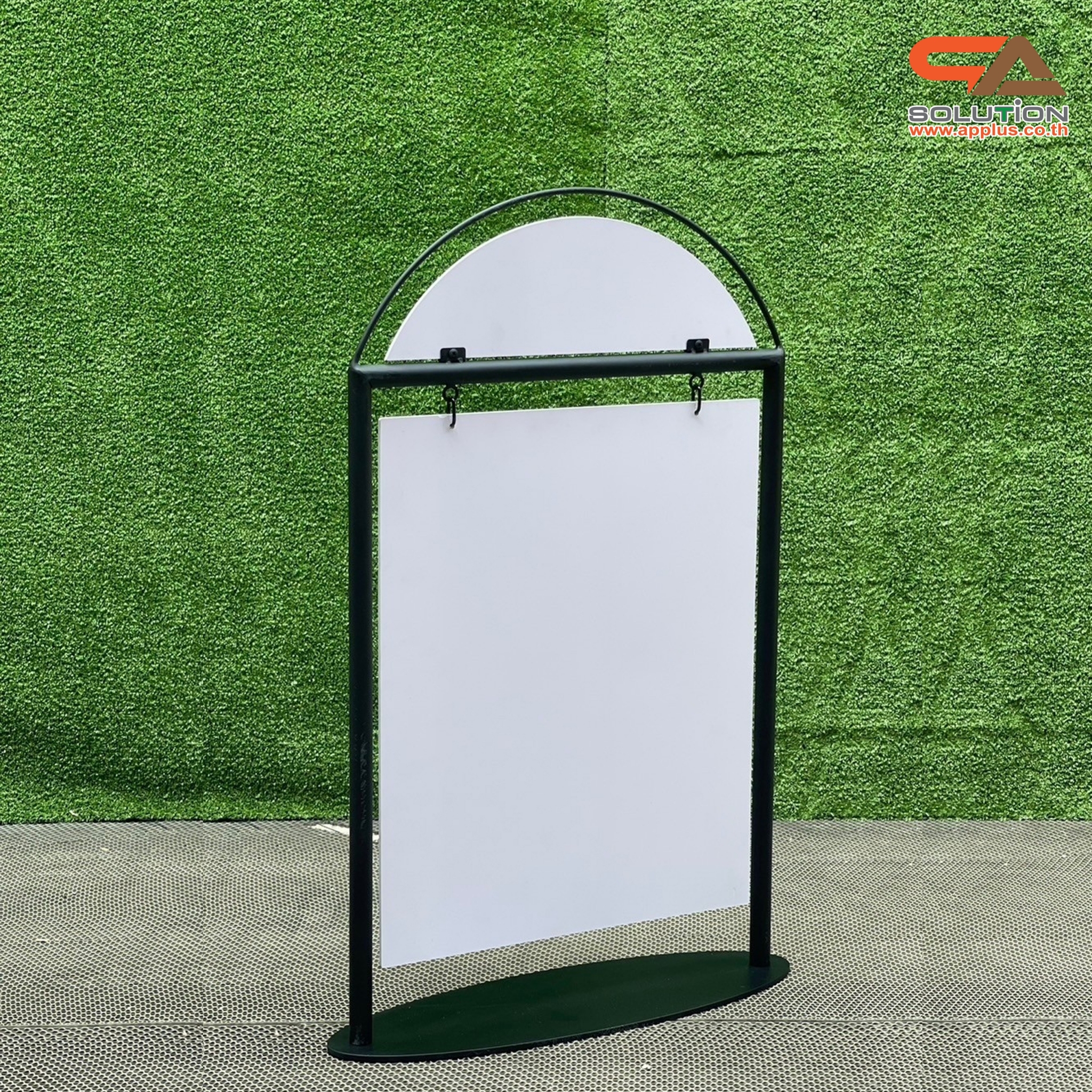 ป้ายตั้งพื้น ป้้ายมินิมอล เหล็กสีดำ ขนาด (W)59 x (H)95 cm. โชว์งานพิมพ์ 2 ด้าน ฐานวงรี ถอดประกอบได้