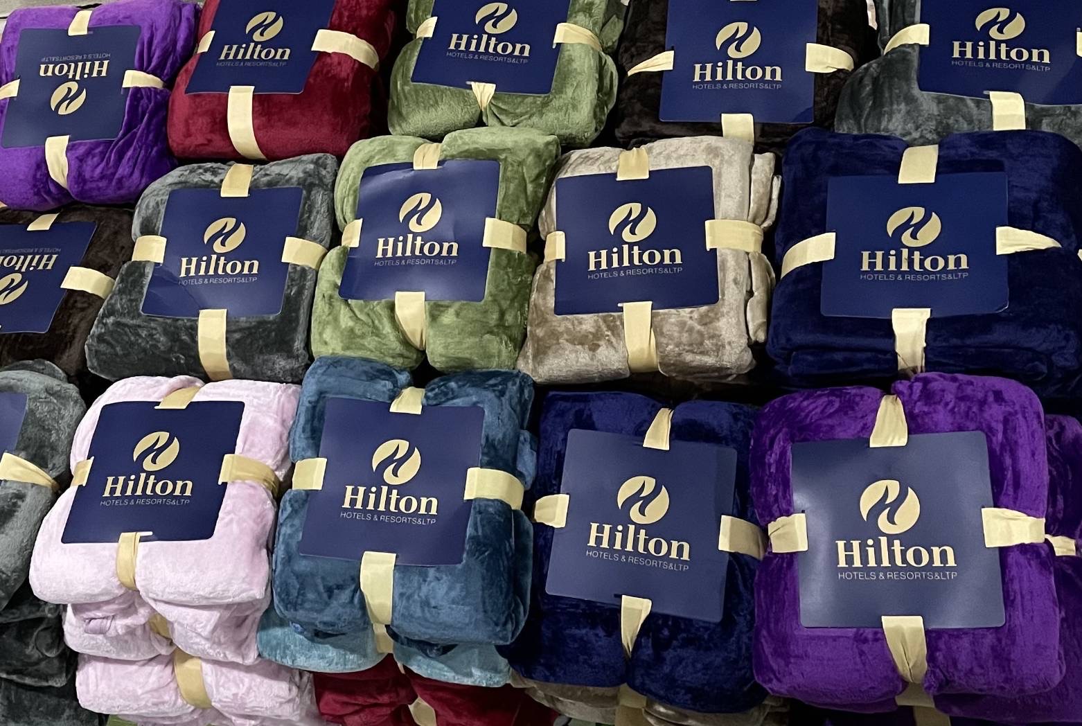 6ฟุต ผ้าห่มนาโนหนาHILTON กุ้นขอบสีพื้น 60ผืน