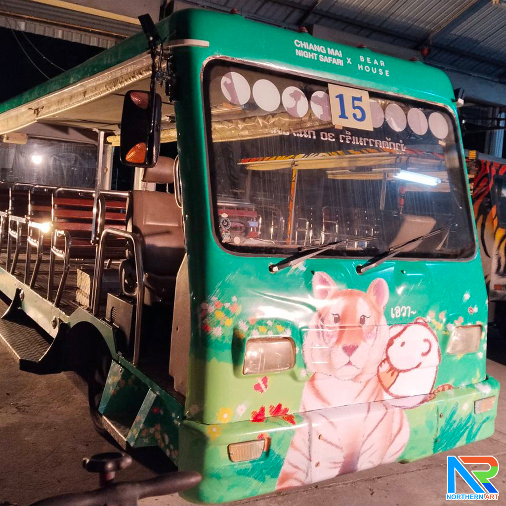 สติ๊กเกอร์ติดรถ โดยสาร ไม่ทิ้งคราบกาว สั่งผลิตและติดตั้งตามแบบที่ต้องการ ติดได้ทั้ง กรุงเทพ และ เชียงใหม่