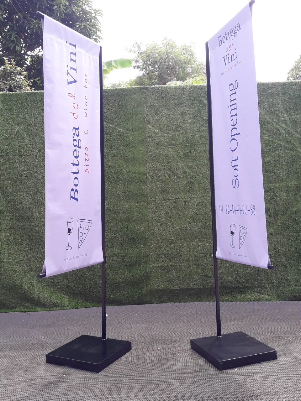 เช่าธงญี่ปุ่น ฐานปูน แขนเดี่ยว ขนาด (W)60 x (H)200 ซม. แข็งแรง มั่นคง ลมพัดไม่ล้ม แขนล่างปรับระดับได้