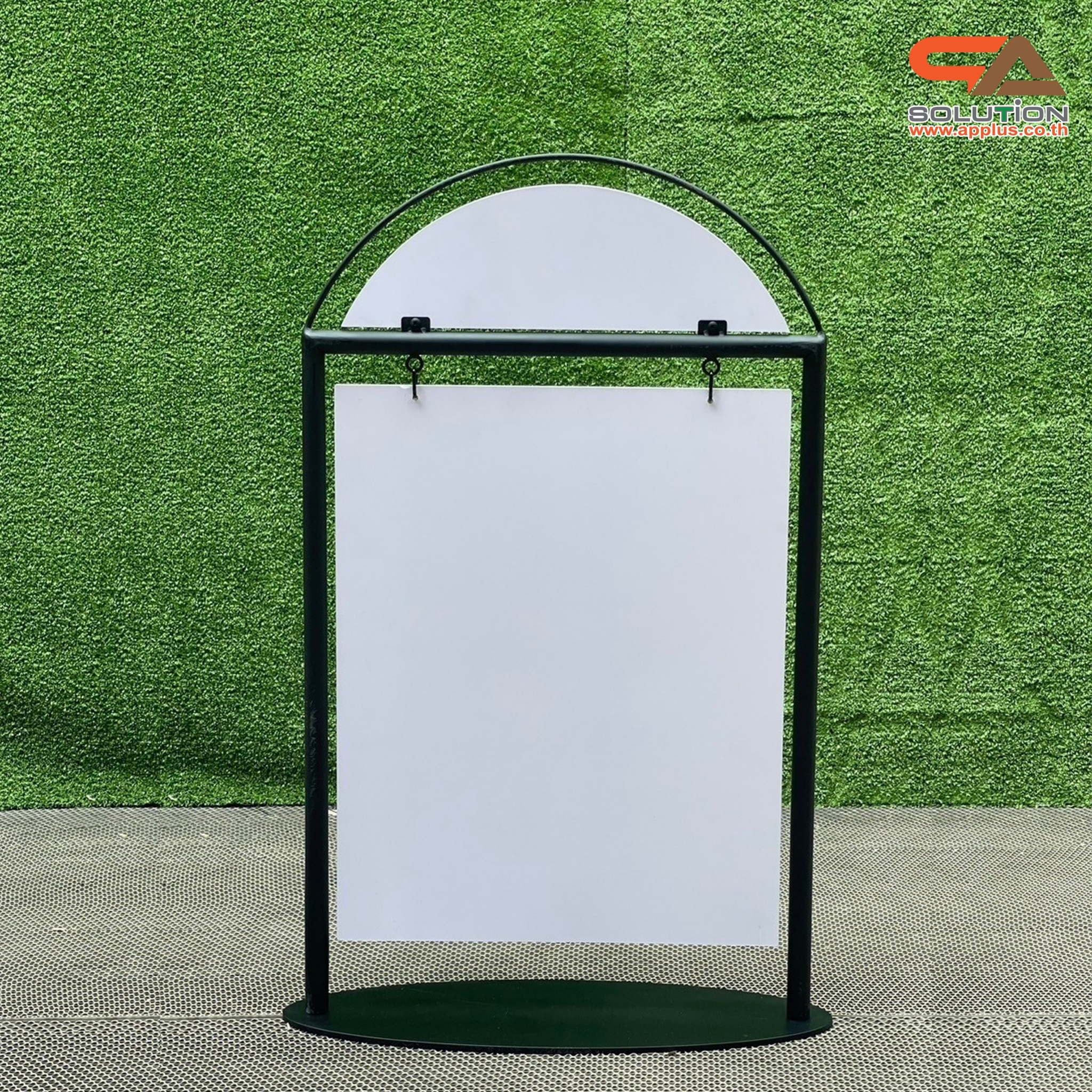 ป้ายตั้งพื้น ป้้ายมินิมอล เหล็กสีดำ ขนาด (W)59 x (H)95 cm. โชว์งานพิมพ์ 2 ด้าน ฐานวงรี ถอดประกอบได้