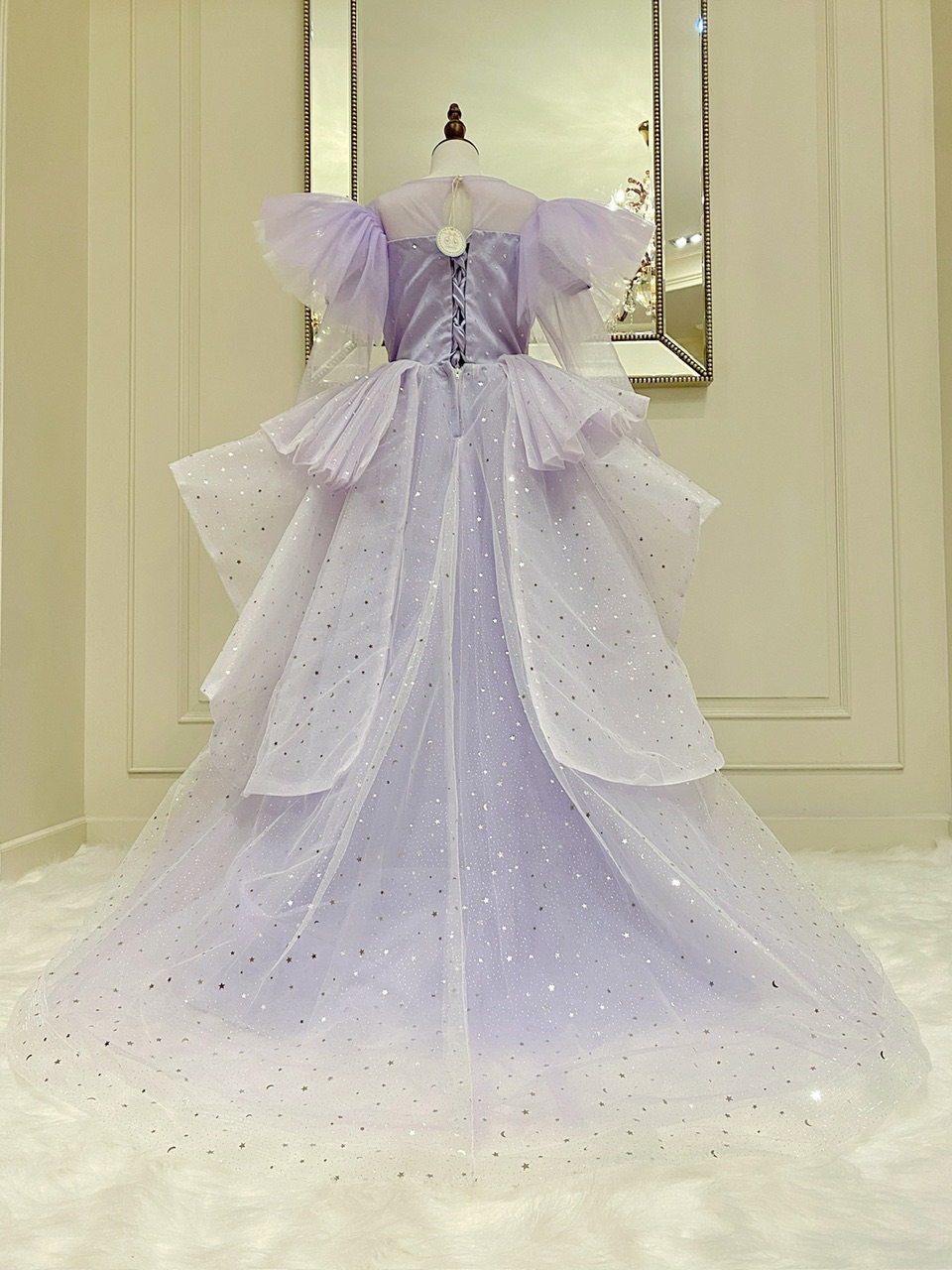 เดรสออกงานราตรียาวแขนยาวสี่ส่วนสีม่วงพาสเทล งานไฮพรีเมี่ยม สวยอลังมากๆ