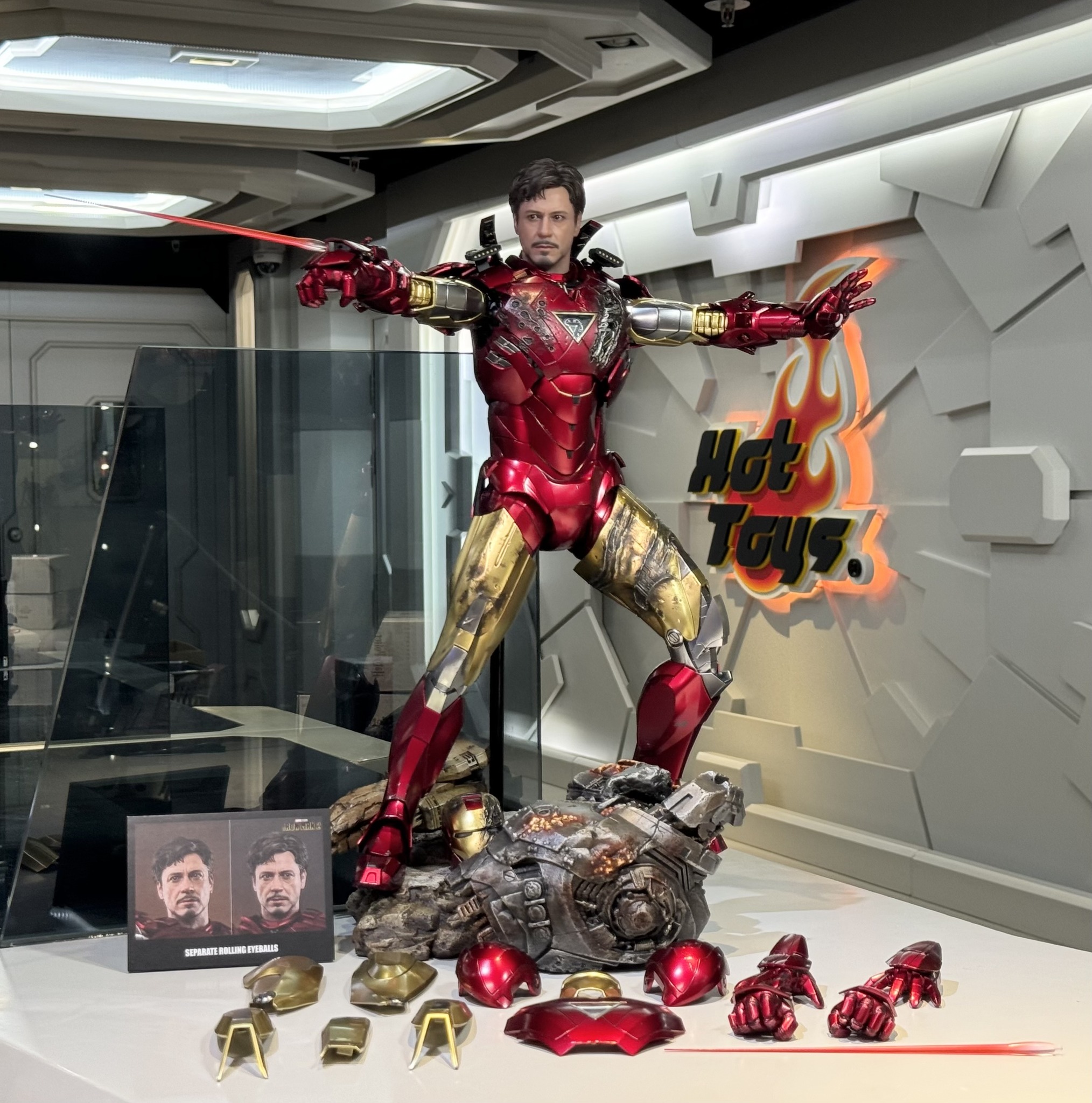 Hot Toys QS025 1/4 Iron Man 2 - Iron Man Mark VI