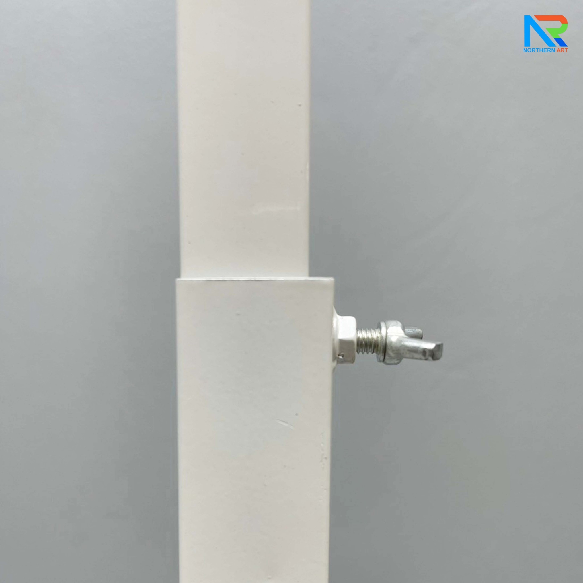 ป้ายบอกทาง เสาเหล็ก สีขาว ปรับระดับสูง-ต่ำ (H) 103-195 cm. ถอดประกอบได้