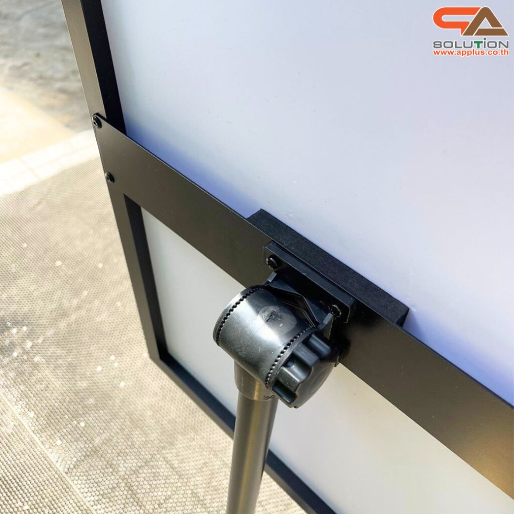 โปสเตอร์สแตนด์ ขนาด 40x60 cm. สีดำ ฐานกลม เสาเดี่ยว สอดภาพจากด้านข้าง เปลี่ยนมุมเอน ปรับแนวตั้ง-แนวนอนได้