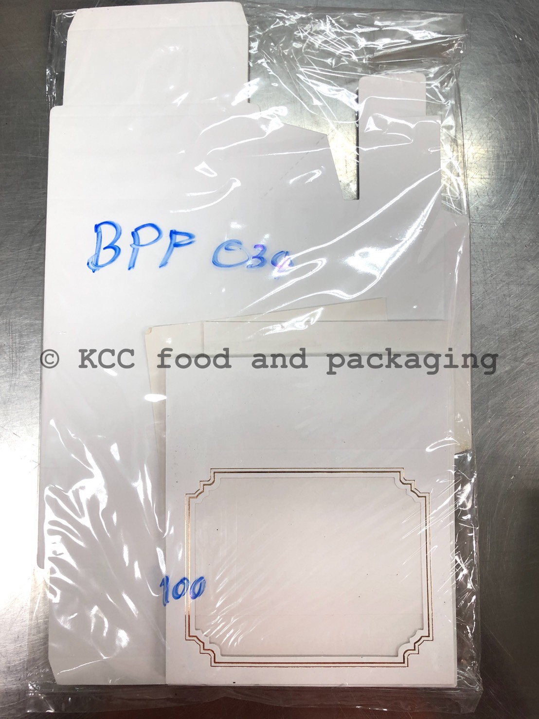 กล่องมาการอง (BPF 034) 15.5 x 12.5 x 5 cm. (5ใบ)