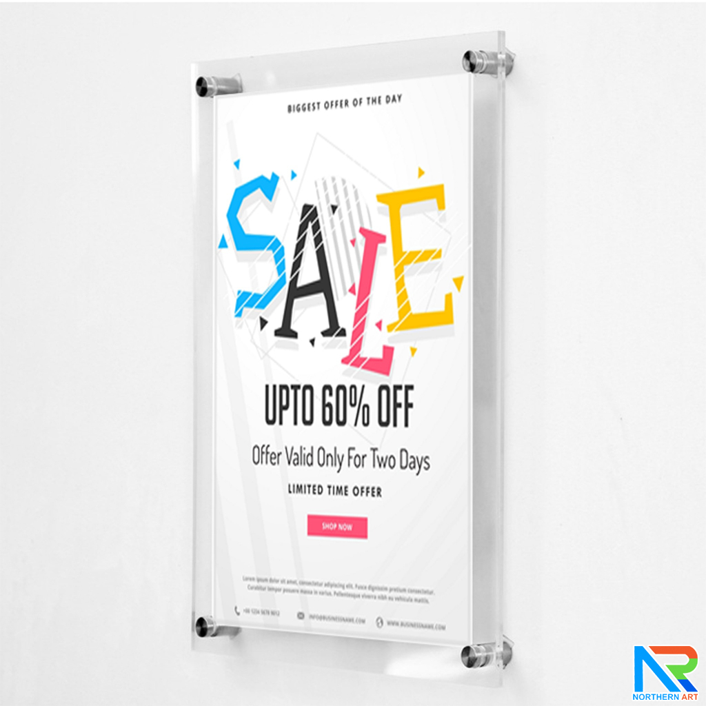 กรอบรูป อะคริลิคใสติดผนัง อะคริลิคสองแผ่นประกบกันยึดแน่นด้วยหมุดทั้ง 4 มุม รูปภาพใส่ตรงกลางระหว่างอะคริลิค ติดตั้งง่าย