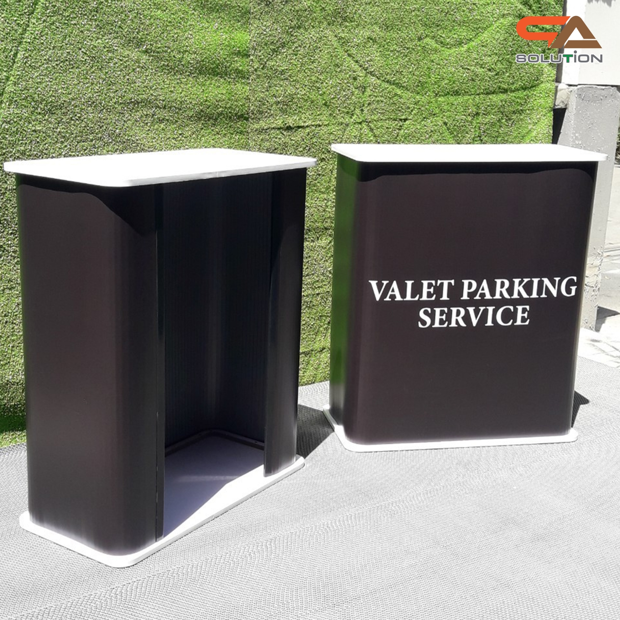 เคาน์เตอร์ออกบูธ ทรงเหลี่ยม ขนาด(W)80 X (D)40X (H)93.7 cm. ถอดประกอบได้ เคลื่อนย้ายสะดวก พร้อมกระเป๋า 1 ใบ