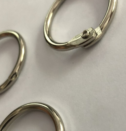 ห่วงสแตนเลส สีเงิน ขนาด 30 mm. (วัดนอก) 25 mm. ใช้เป็นห่วงใส่เอกสาร ห่วงแฟ้ม ห่วงเมนู