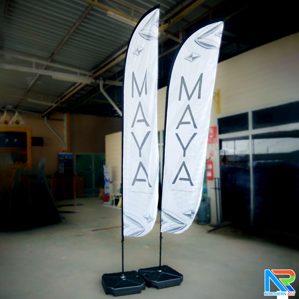 ธงชายหาด รุ่น 2IN 1 ขนาด XL แบบใบกล้วย สูง 500 cm.(เมื่อประกอบเสาและผ้าแล้ว) ถอดประกอบได้ พร้อมกระเป๋า 1 ใบ