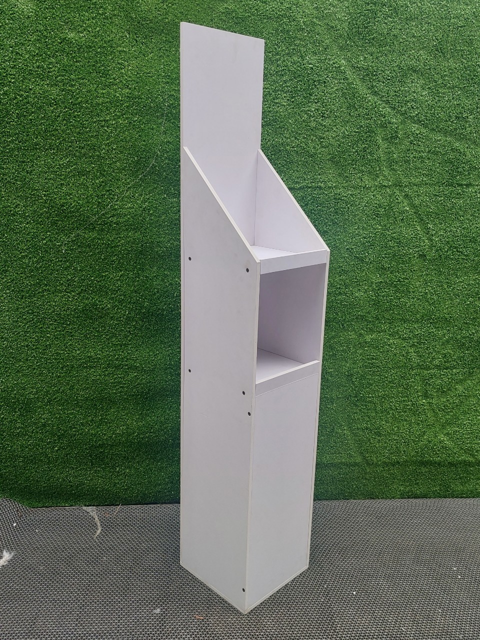 เช่าชั้นวางสินค้าพลาสวูด 2 ชั้น ขนาด (W)24 x (D)24 x (H)130 ซม. พร้อมงานพิมพ์ พลาสวูดหนา 8 มม.