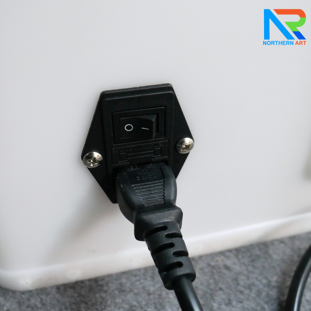 เกมส์ตีตุ่น ขนาด (W)60 x (D)40 x (H)70 cm. พร้อมไฟ LED นับคะแนน กุญแจสำหรับไขตู้เกมส์ 4 ดอก พร้อมเหรียญโลหะ 10 เหรียญ