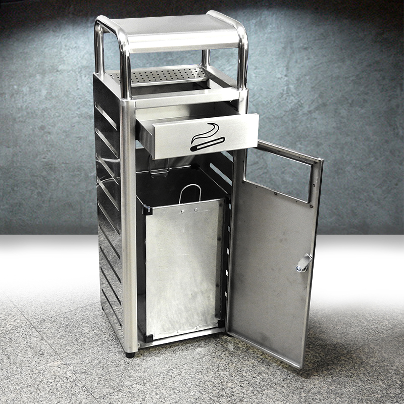 Public trash There is an ashtray - the door opens - closes