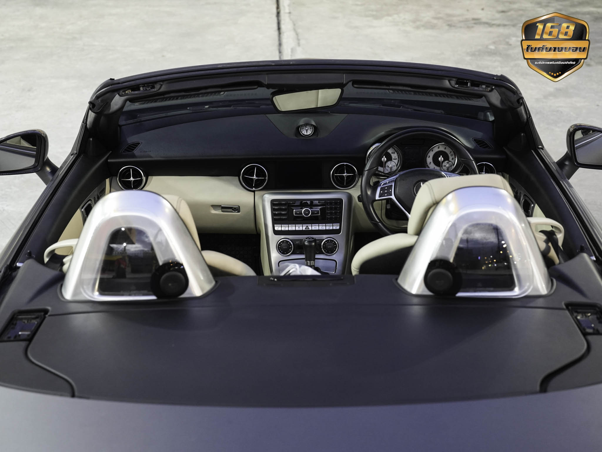 Mercedes-Benz SLK200 Kompressor (R172) จดปี 2015 ดาวห์เริ่มต้นที่ 49,000 บ.
