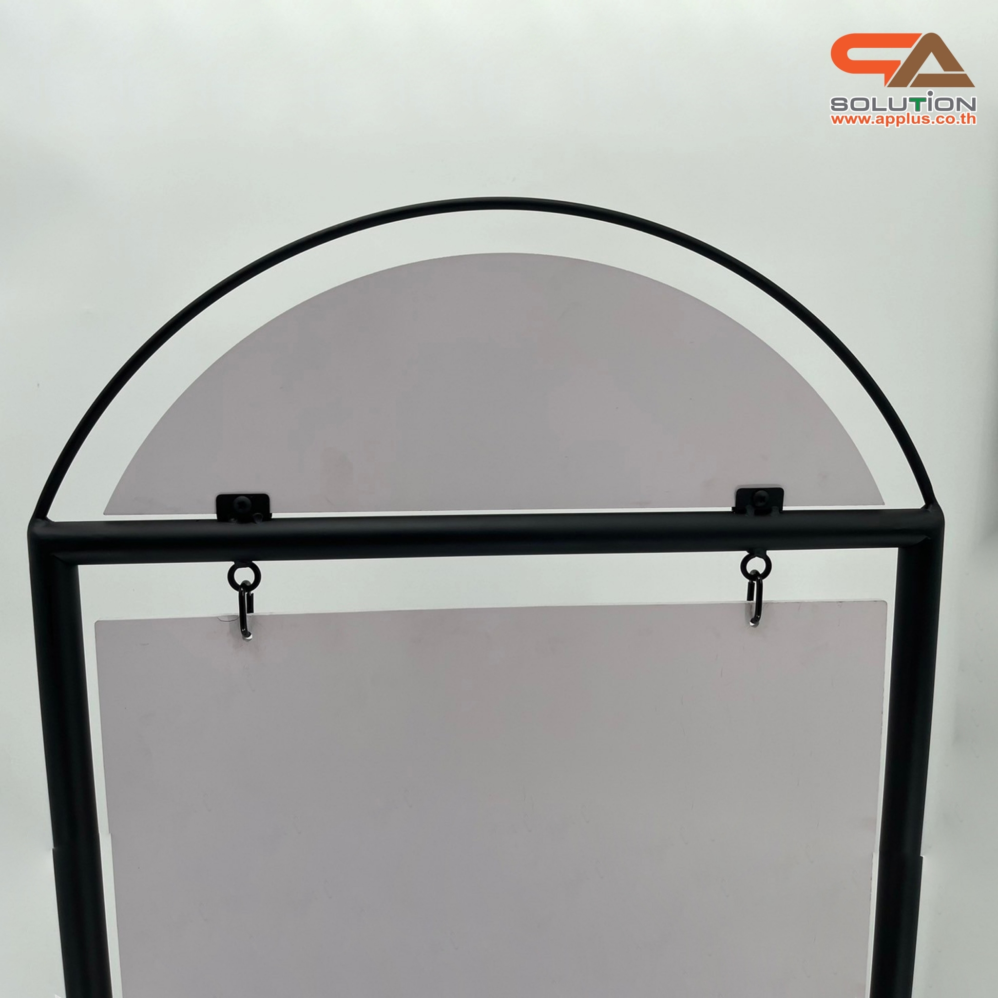 ป้ายตั้งพื้น ป้้ายมินิมอล เหล็กสีดำ ขนาด (W)59 x (H)95 cm. โชว์งานพิมพ์ 2 ด้าน ฐานวงรี ถอดประกอบได้