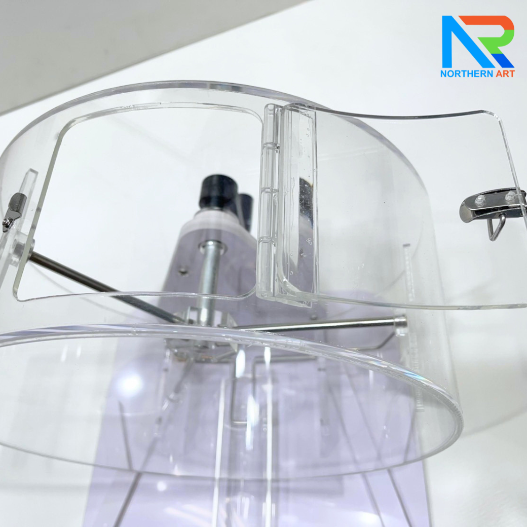 เกมส์จับฉลากมือหมุน ตั้งโต๊ะ ขนาด (W)31.5 X (L)35 X (H)38 cm. หมุนได้ 360 องศา พร้อมลูกบอลตัวเลข 1-60 จำนวน 60 ลูก