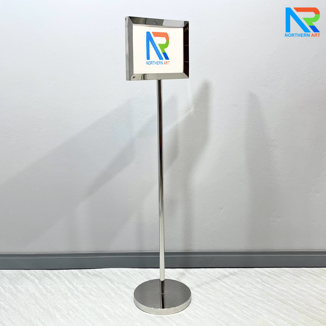 โปสเตอร์สแตนด์ สแตนเลส 304 ขนาด A4 แนวนอน ฐานกลม โชว์ภาพ2ด้าน พร้อมอะคริลิคใส 2 แผ่นประกบ