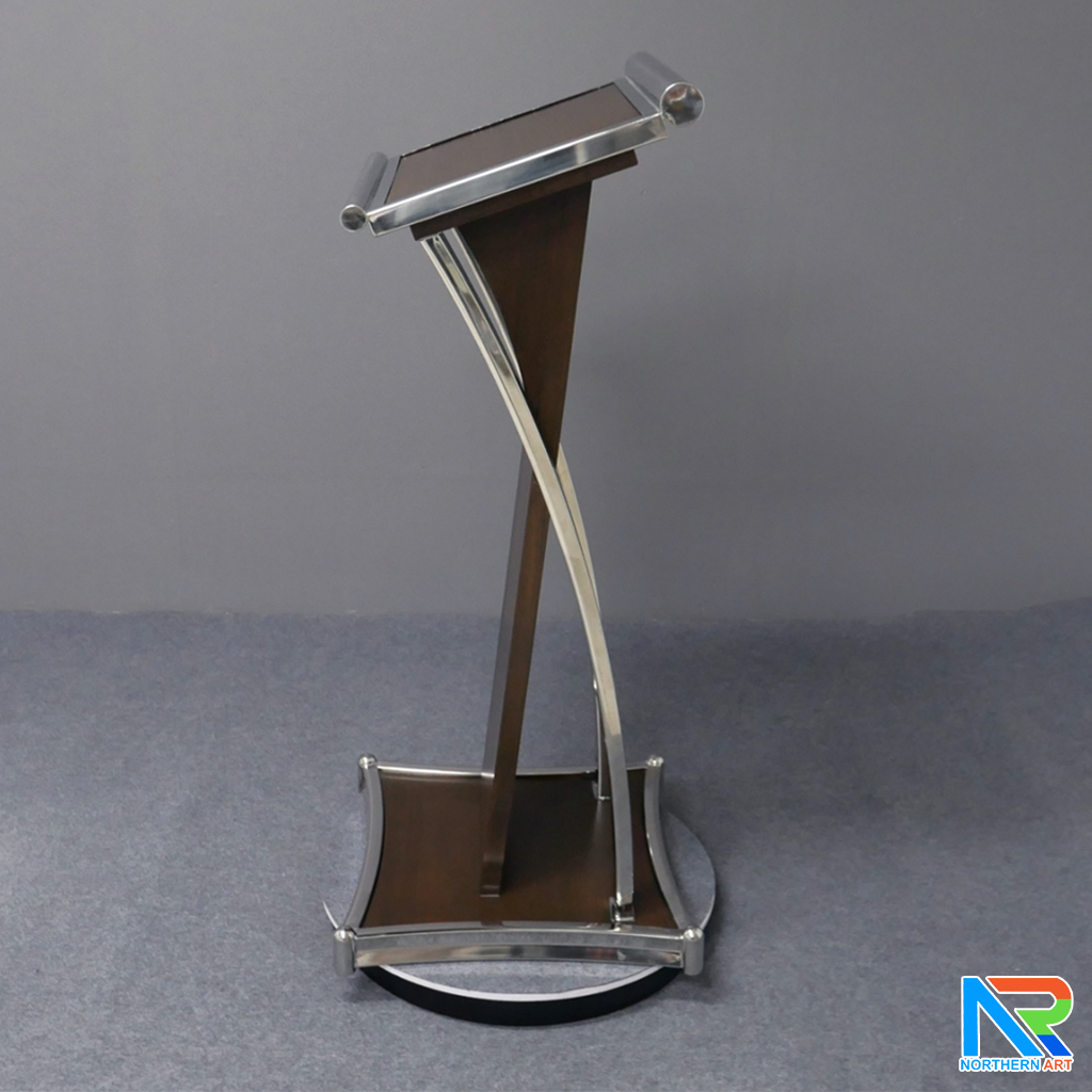 โพเดียมไม้สีโอ๊ค ตกแต่งสแตนเลส เกรด304 ขนาด (W) 47 x (D) 44 x (H)120 cm.