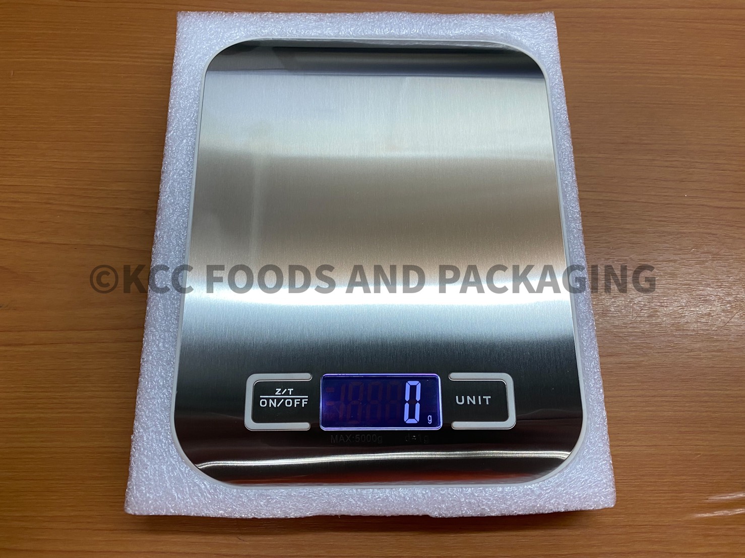 เครื่องชั่งดิจิตอล ชั่งได้ 5 kg. รุ่นใหม่ (สแตนเลส) by KCC