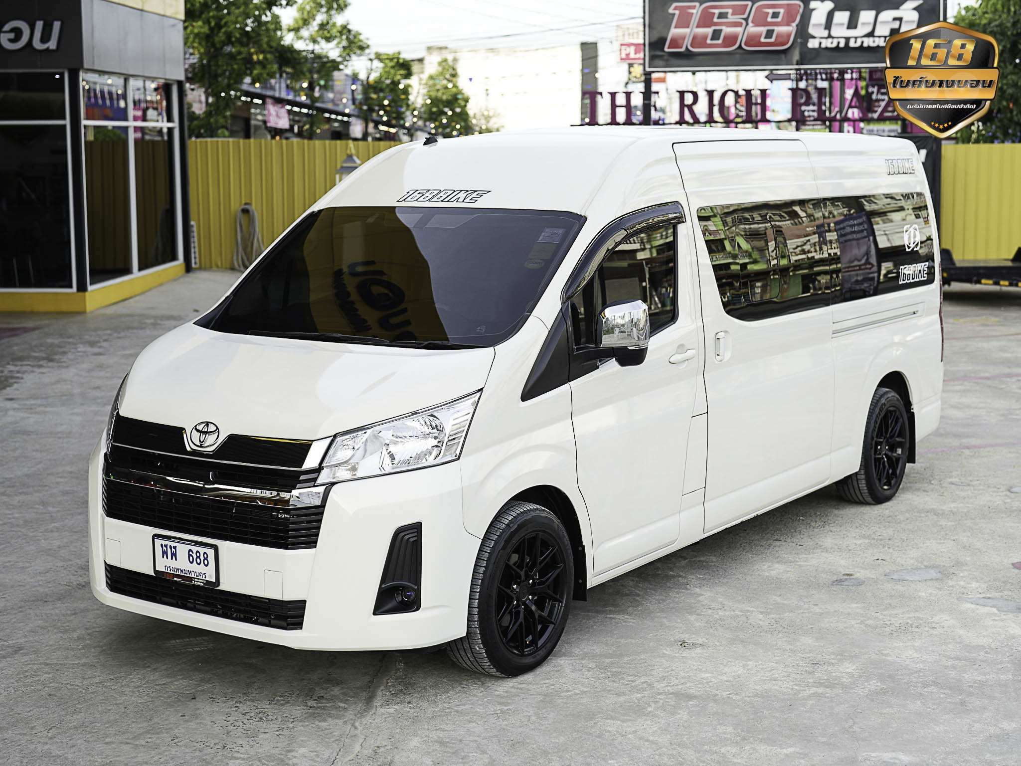 ALL NEW TOYOTA COMMUTER ปี 2023 สวยๆ