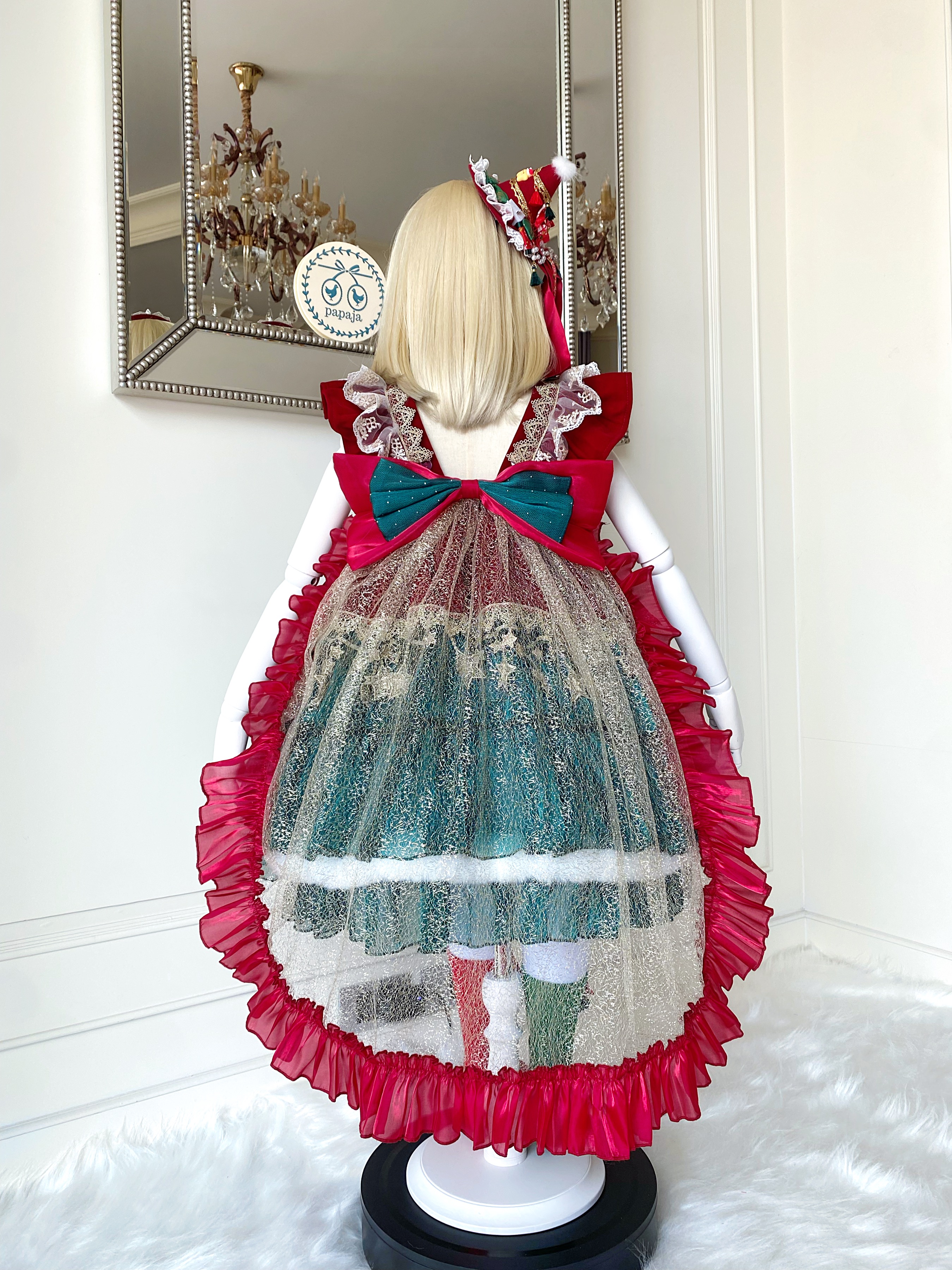 (เซต 4 ชิ้น) เซตเดรสคริสต์มาสงานไฮพรีเมี่ยม ธีมต้น X'mas สีเขียวแดง (เดรส+โบว์หลัง+ที่ติดผมทรงหมวก+ถุงเท้า) Christmas