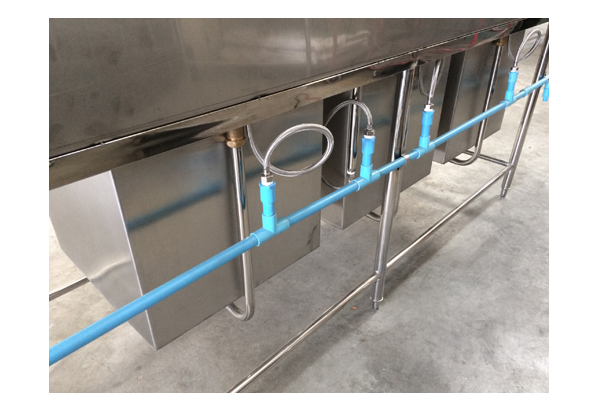 อ่างซิงค์ 3 หลุมแบบก๊อกด้านล่าง 3 หัว หัวเสียบสายยาง 6 หัว เกรด A 304