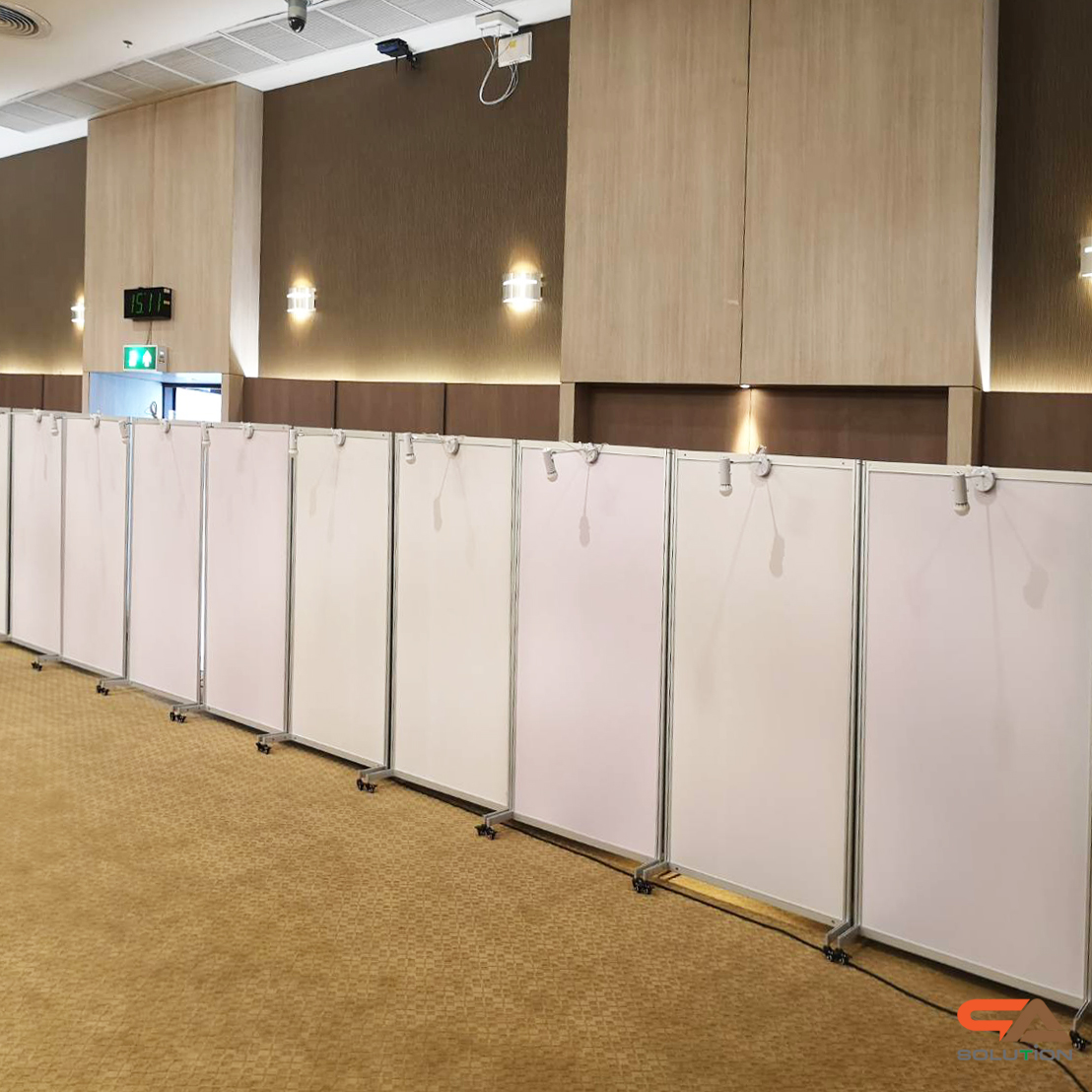 เช่าบอร์ดนิทรรศการ แบบตั้งเนื่องตั้งแต่ 3 บานขึ้นไป พร้อมล้อ ขนาด 100x200 ซม. พับเก็บได้ เคลื่อนย้ายสะดวก พร้อมบริการติดตั้งและรื้อถอน