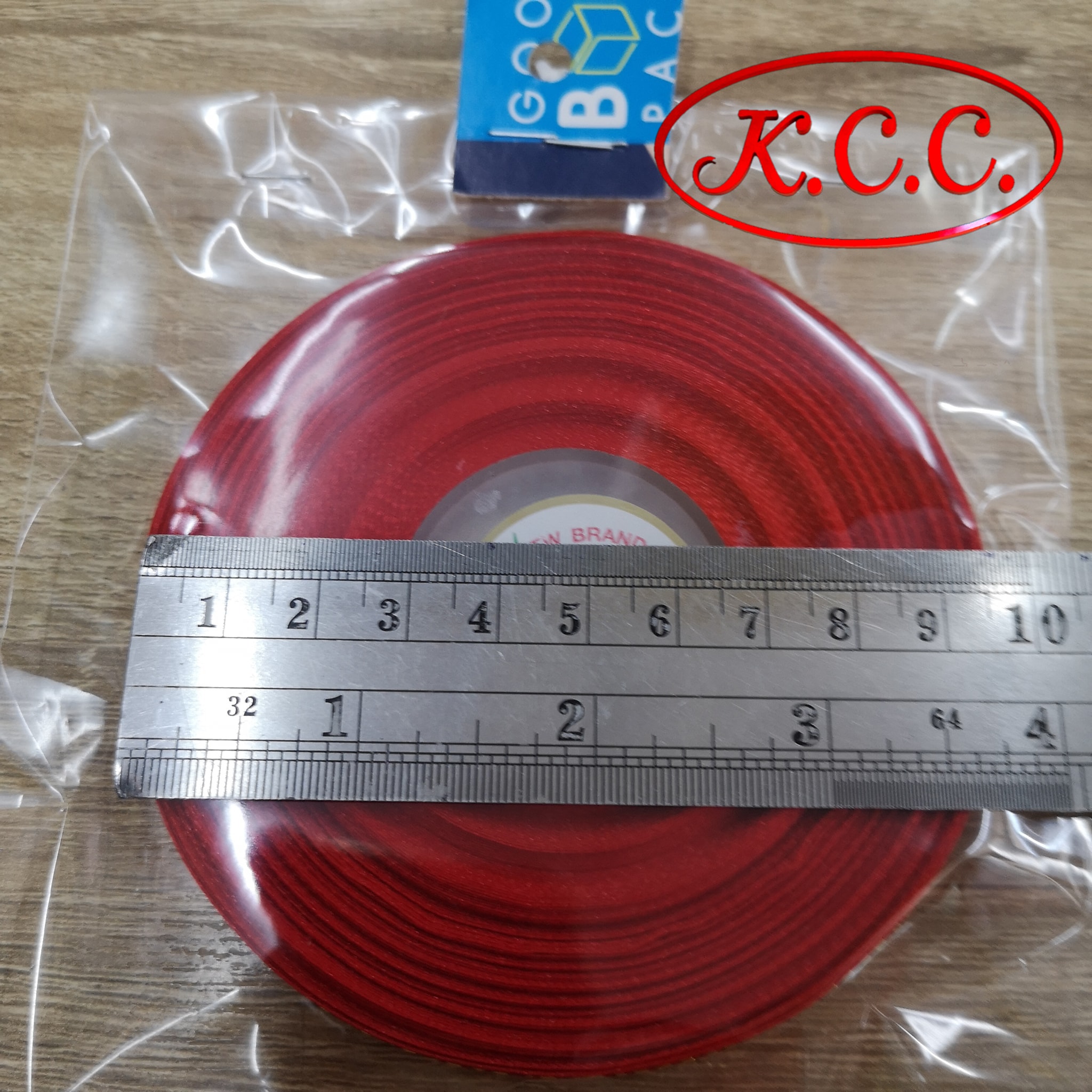 ริบบิ้นผ้า แดงขลิบทอง (กว้าง 1 cm.) ริบบิ้นทำโบว์ / ริบบิ้นผูกโบว์ / ริบบิ้นห่อของขวัญ