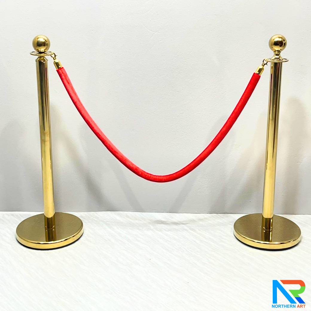 เสากั้นบริเขต สแตนเลสหัวกลมสีทอง พร้อมเชือกกำมะหยี่ สีแดง