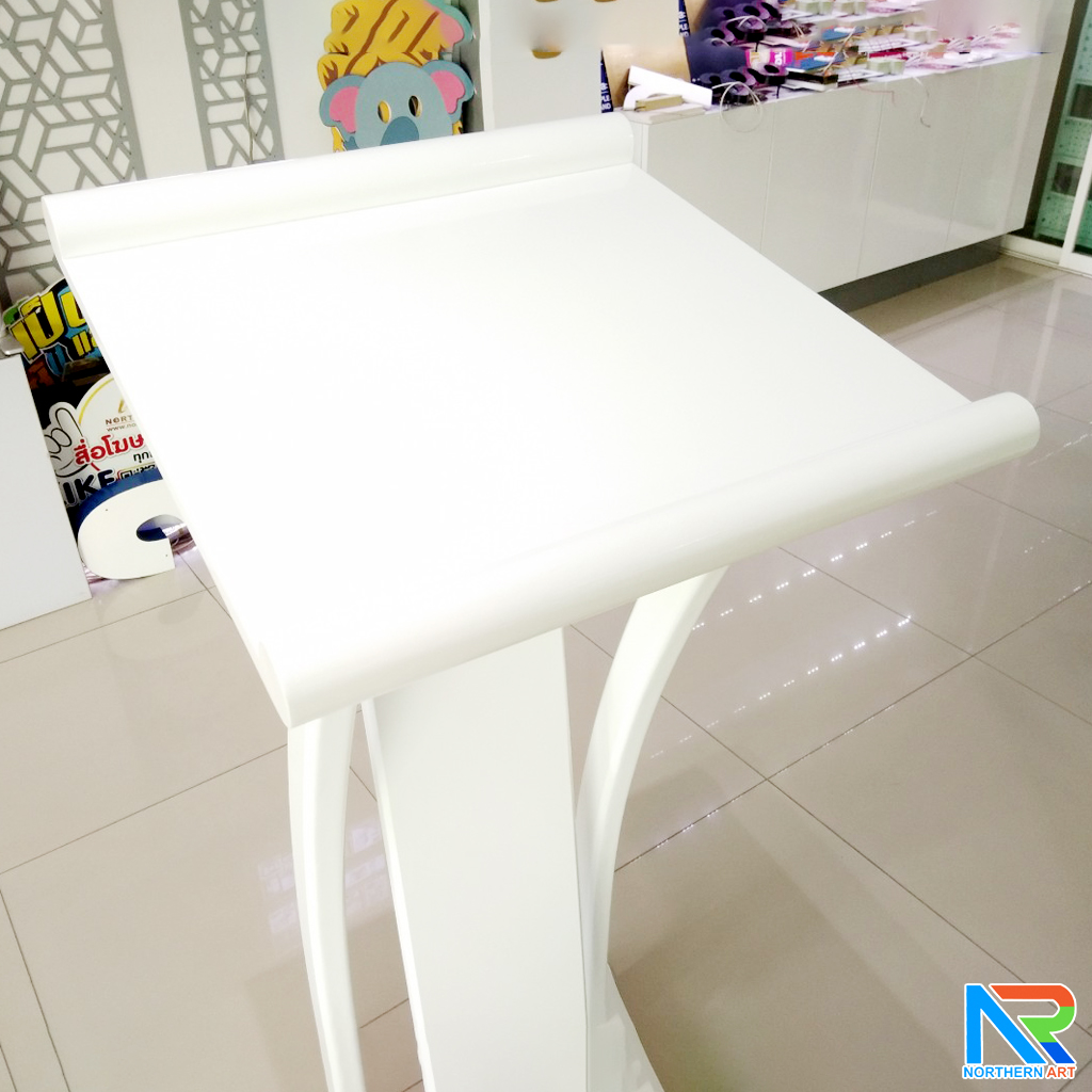 โพเดียมไม้ ขนาดTOP (W) 45 x (L) 50 cm.สูง 120 ซม.ตกแต่งไม้โค้งด้านข้าง สวยคลาสสิค พร้อมจัดส่งทั่วไทย