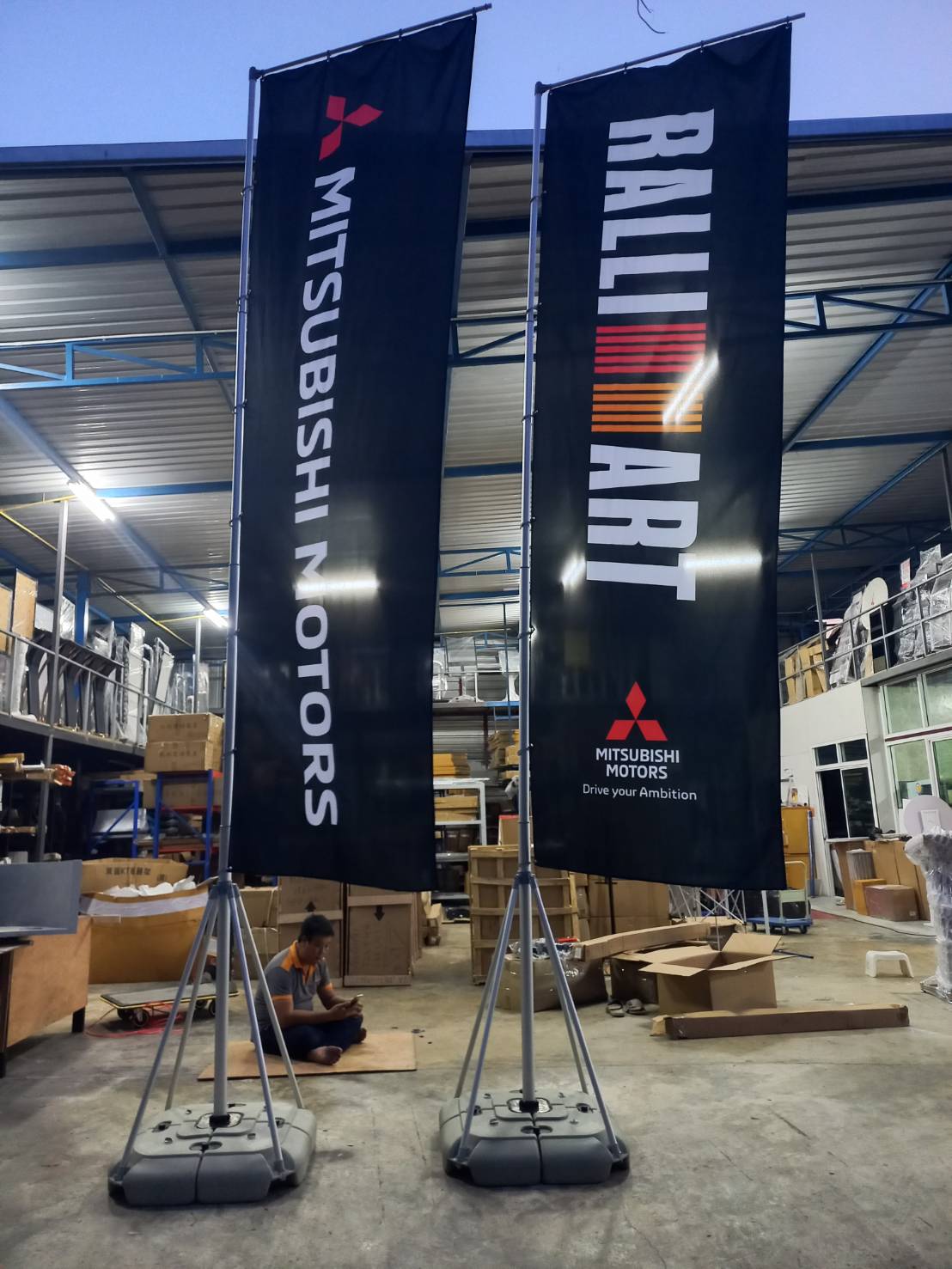 ธงญี่ปุ่น ไจแอนท์ ฐานน้ำ ขนาด 5 m. โครงอะลูมิเนียม ถอดประกอบได้ พร้อมผ้าธงขนาด (W)120 x (H)350 cm.