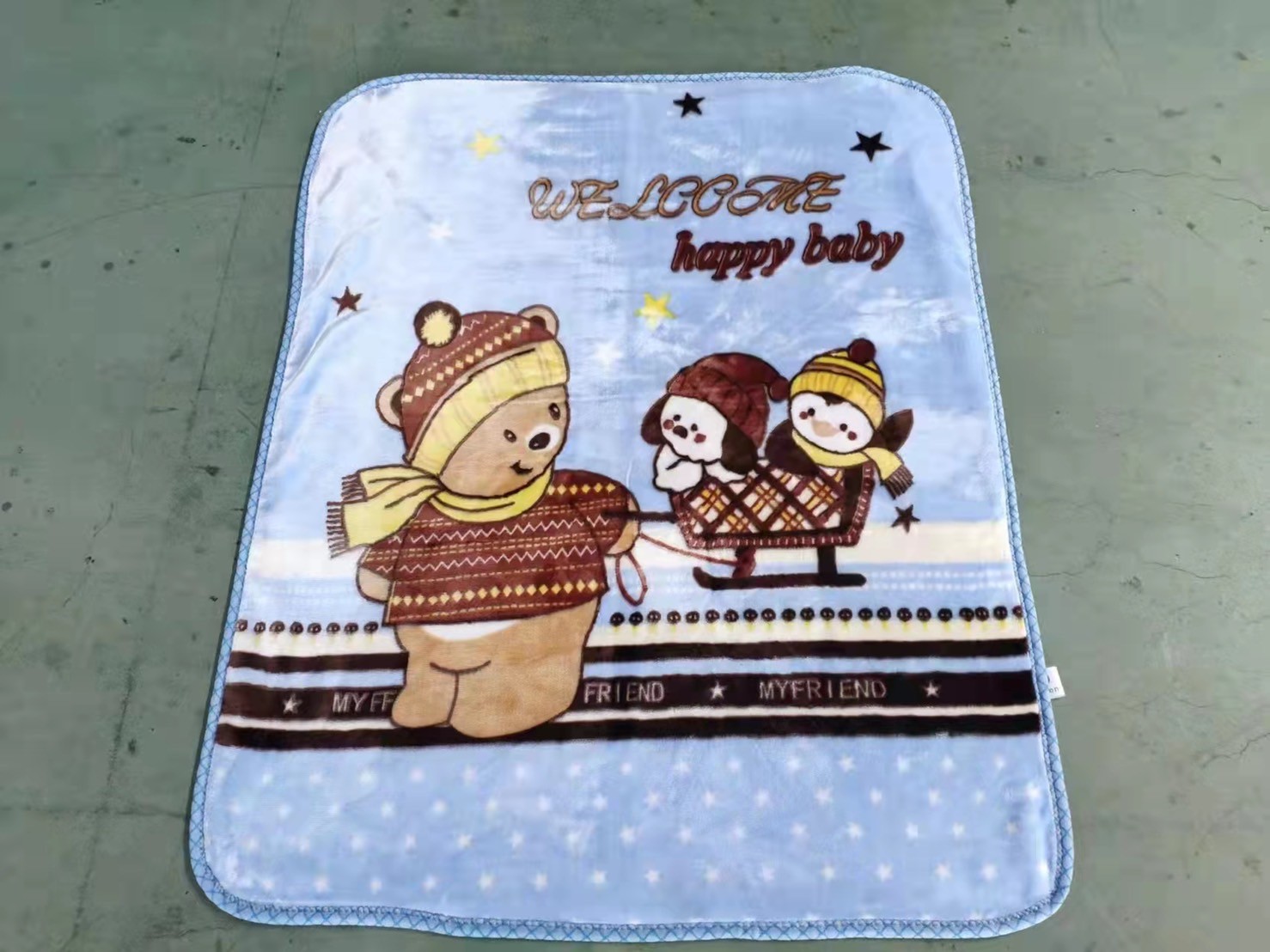 ผ้าห่มเด็กกำมะหยี่กุ้นขอบ เกรดA 100*130 cm 70ผืน คละลายคละสี