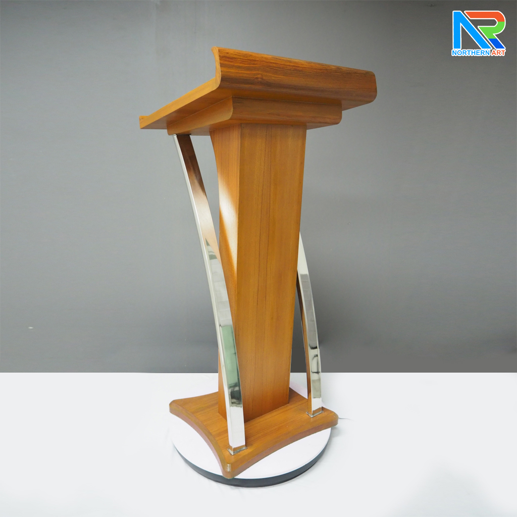 โพเดียมไม้ สีสัก ตกแต่งสแตนเลสเกรด304 ขนาด (W) 55 x (L) 50 x (H) 120 cm.