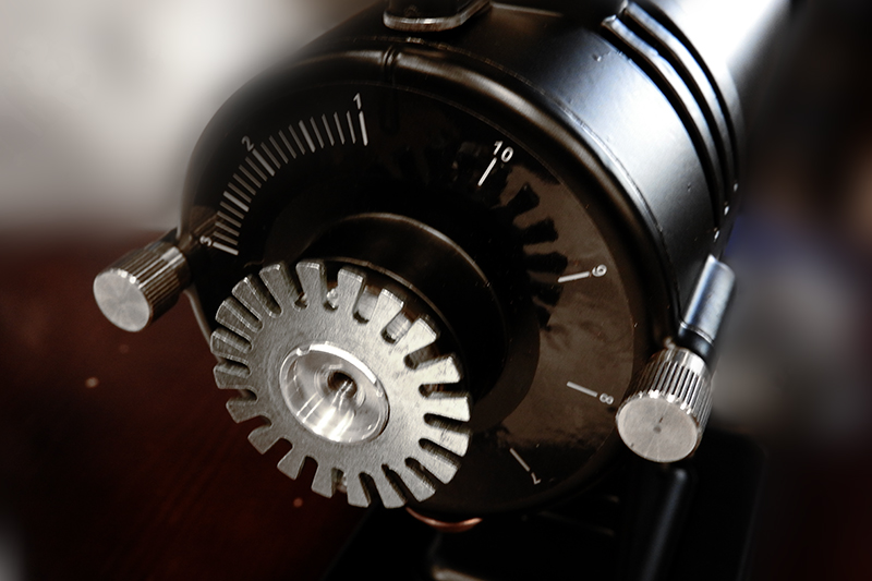 เครื่องบดกาแฟ APRESSO เฟืองบดคอปเปอร์ 60 mm. ปรับบดหยาบ 10 ระดับ