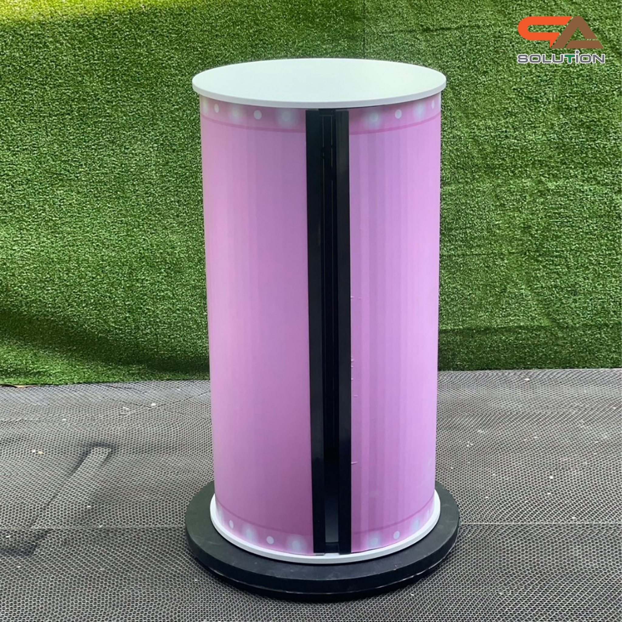 เคาน์เตอร์ออกบูธ ทรงกลม TOPไม้สีขาว (W)50 x (H)94.5 cm. ถอดประกอบได้ เคลื่อนย้ายสะดวก พร้อมกระเป๋าสีดำ 1 ใบ