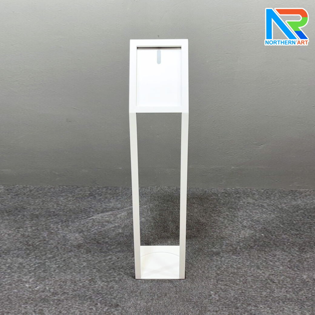 โปสเตอร์สแตนด์ตั้งพื้น รุ่นโชว์รูมรถ ขนาด A4 สอดงานพิมพ์ด้านบน วัสดุเหล็ก สีขาว มั่นคงแข็งแรง