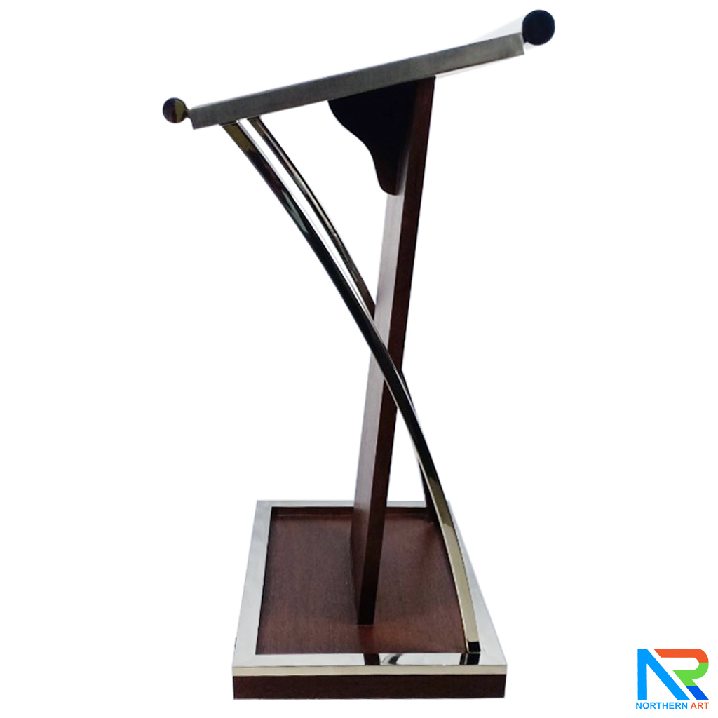 โพเดียมไม้ยืนคู่ Top หุ้มสแตนเลส สีโอ๊คน้ำตาล ขนาด (W) 90x (L) 59 x (H) 120 cm. พร้อมตกแต่งเสาโค้งสแตนเลสเกรด304