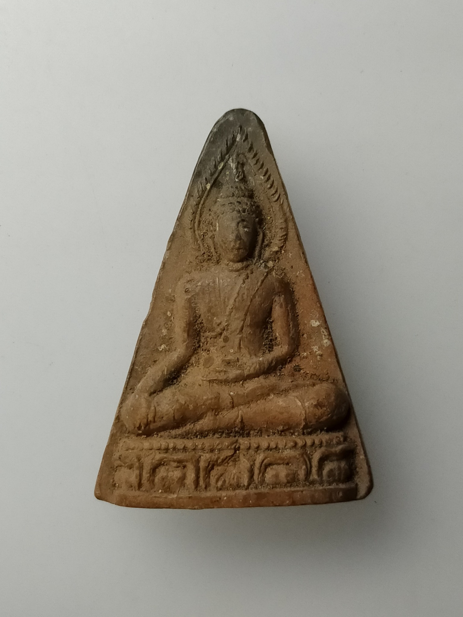 H453 พระเนื้อดิน ไม่ทราบที่